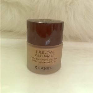 Soleil Tan De Chanel-Sheer illuminating Fluid